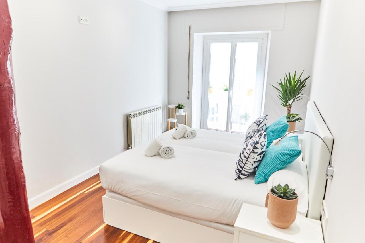 San Martin Apartment By Basque Homes Сан Себастиан Екстериор снимка