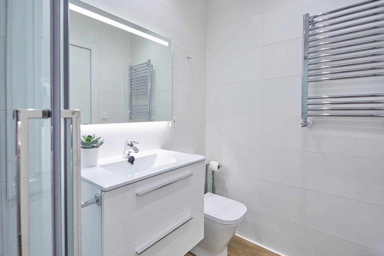 San Martin Apartment By Basque Homes Сан Себастиан Екстериор снимка